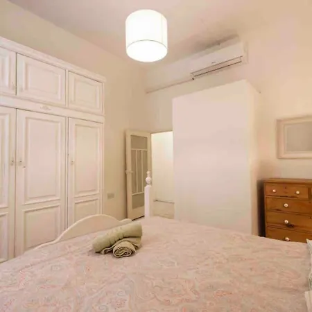 Harbour View Apartment Senglea